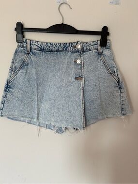 Zara Light Blue Wash Denim Mini Skort